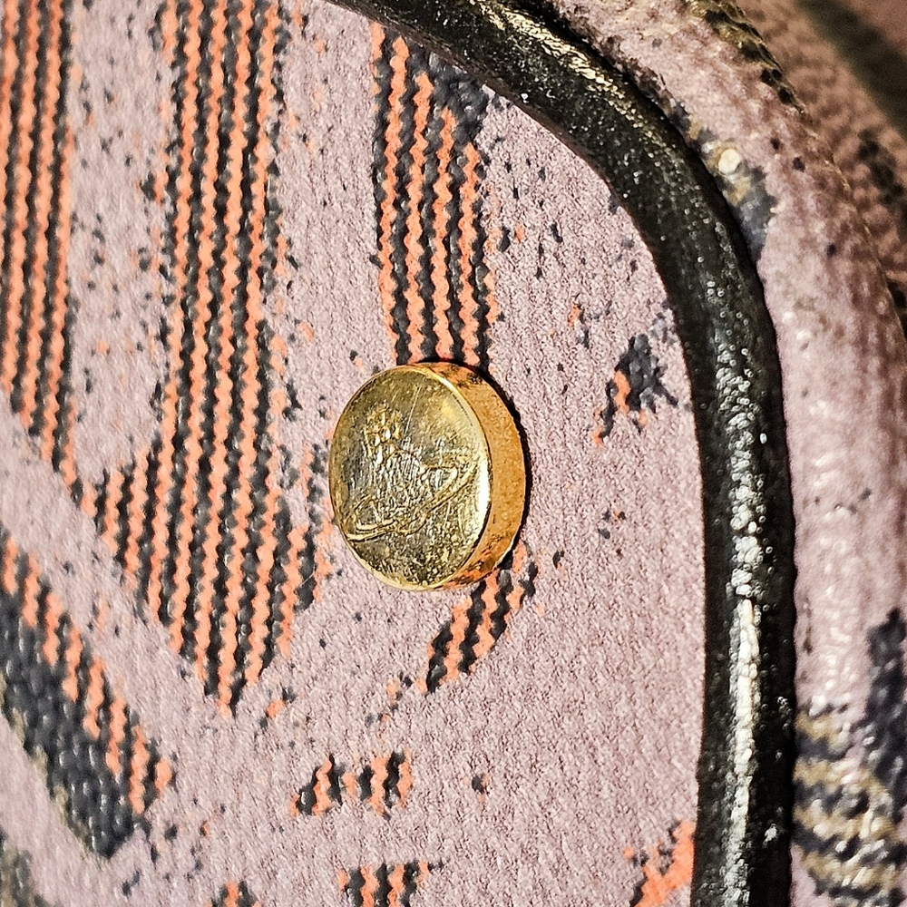 VIVIENNE WESTWOOD TOTE - Picture 9 of 15
